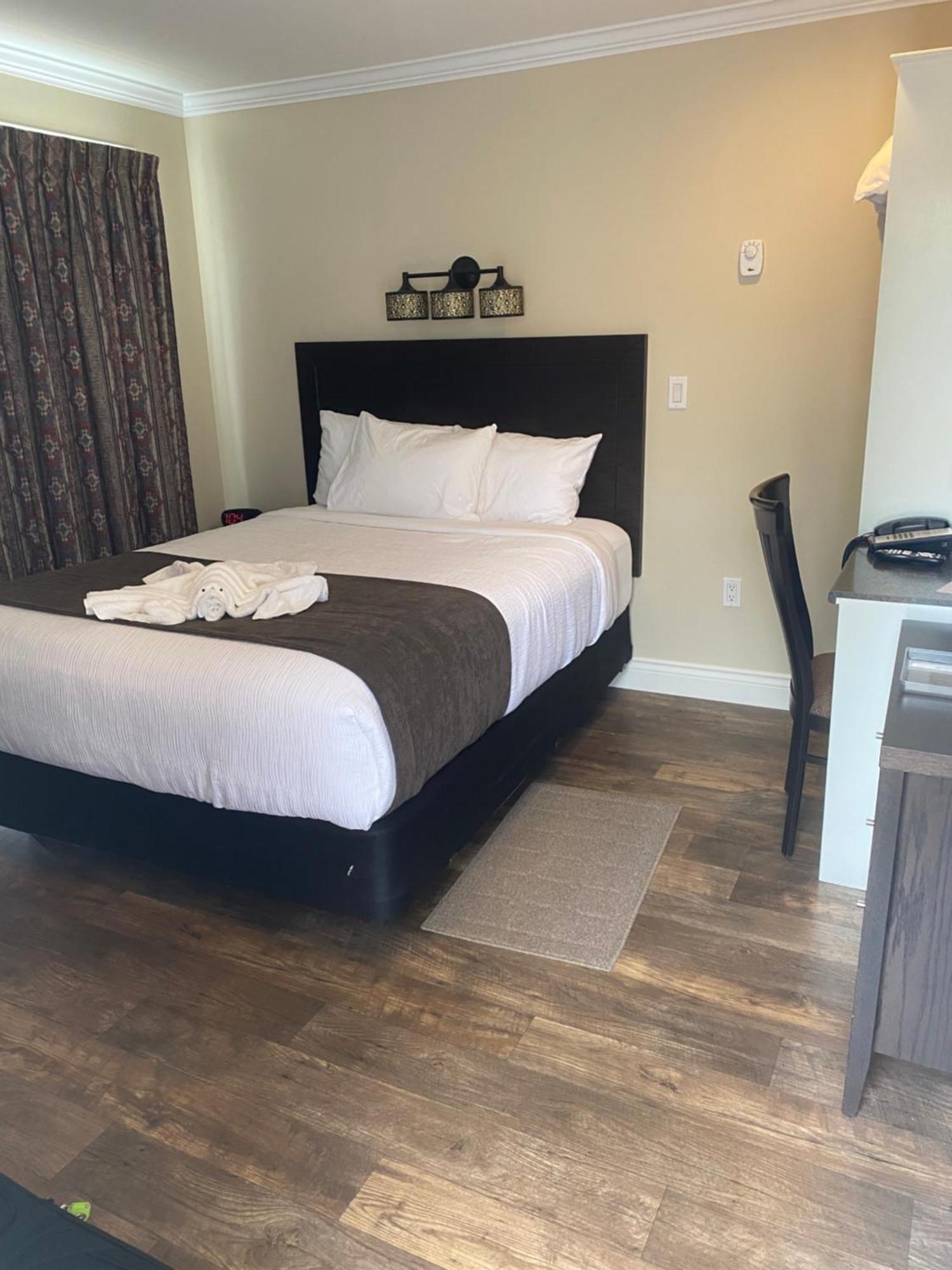 סאמרסייד Sunny Isle Motel מראה חיצוני תמונה
